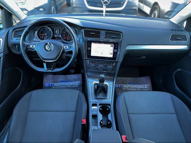 Volkswagen Golf Variant Comfortline 1,6 TDI**1.BESITZ**AHK**NAVI**LED**